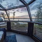 Arctic Igloos Hotelli 5*