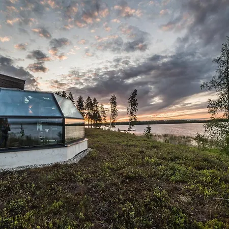Arctic Igloos Hotel