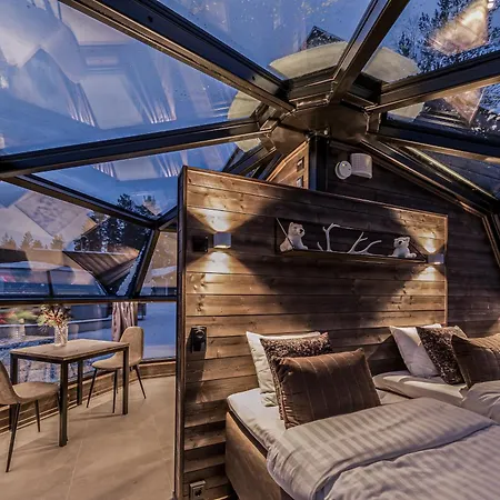 Hotelli Arctic Igloos